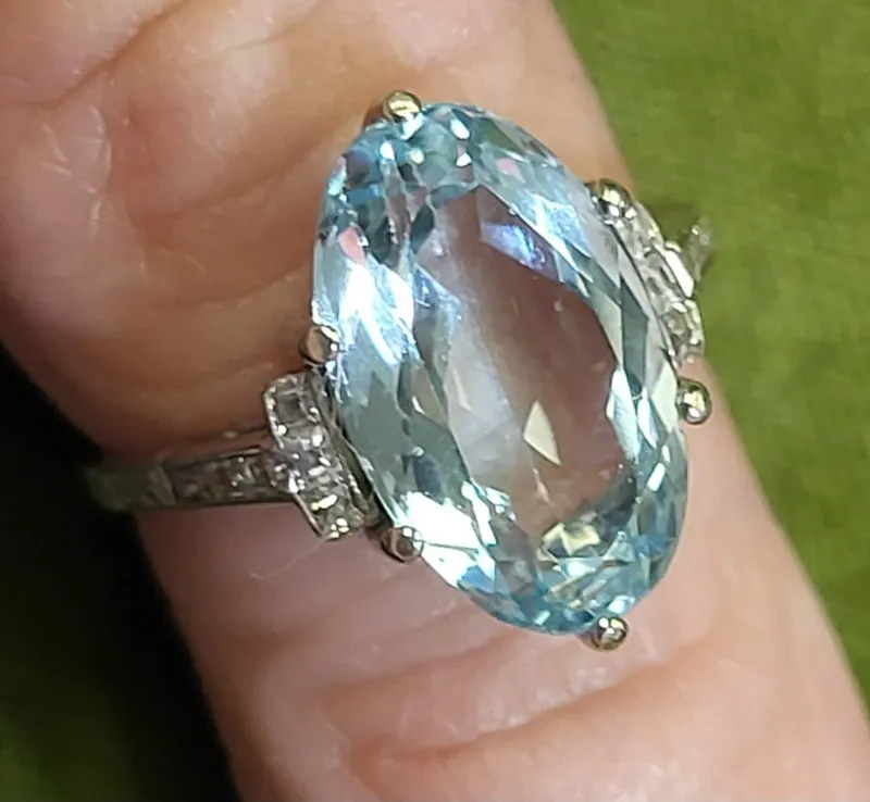 platinum diamonds appx 5 carat aquamarine from auction in wilmington , North Carolina