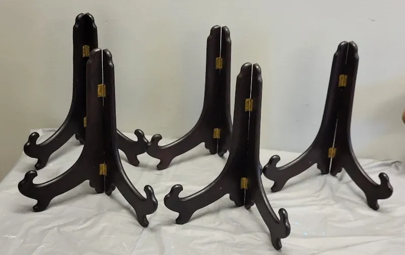 solid mahogany 12" tall art display stand 5 x bid from auction in wilmington , North Carolina