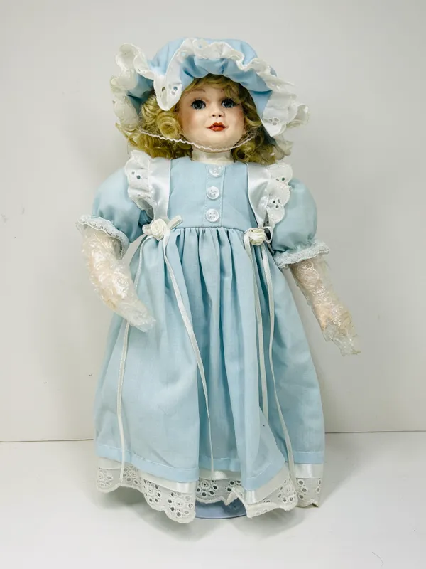 PARADISE GALLERIES ELIZABETH PORCELAIN DOLL, 1991 from auction in BETHESDA, Ohio