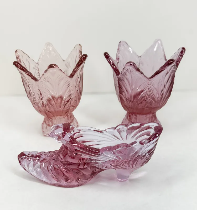 FENTON PINK GLASS SLIPPER AND TULIPS, 1990S from auction in BETHESDA, Ohio