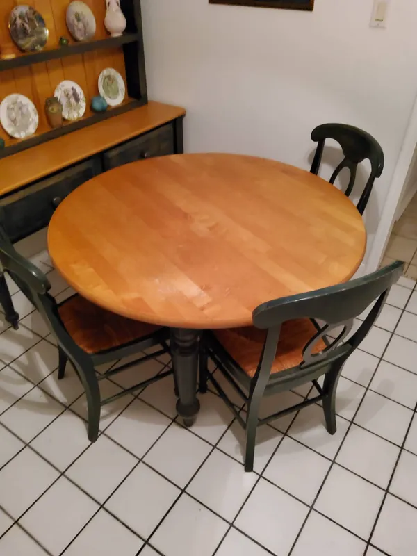 Round Wooden Dining Table with 3 Chairs from auction in Covington, Louisiana