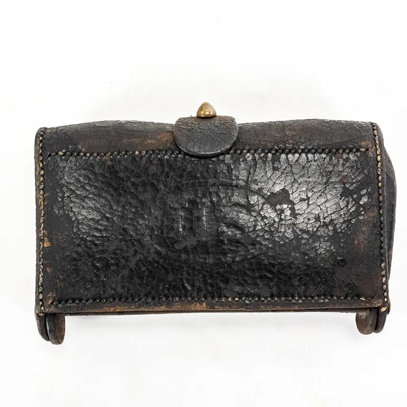 US Indian Wars McKeever .50-70 Ammo Pouch W/2 Rnds from auction in Union, Illinois