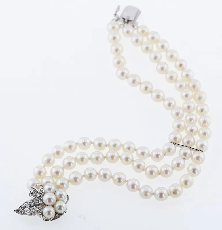 14K Diamond and Pearl Bracelet from auction in West Chester, Pennsylvania