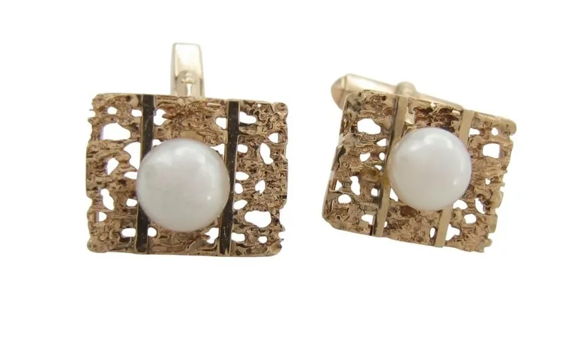 14K Yellow Gold Pearl Cuff Links from auction in Carmel, Indiana