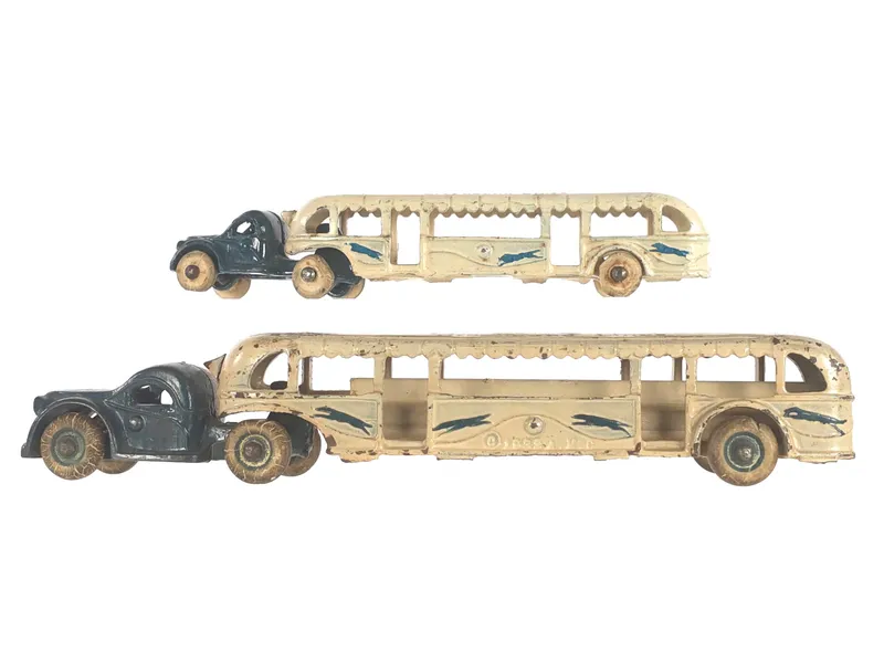 (2) Arcade 1933 Chicago World's Fair Greyhound Buses from auction in Myakka City, Florida
