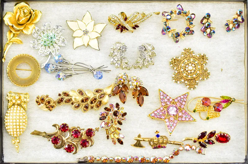 RHINESTONE COSTUME JEWELRY ASSORTMENT; JOAN RIVERS, KRAMER, EISENBERG ICE, ETC from auction in Aurora, Oregon