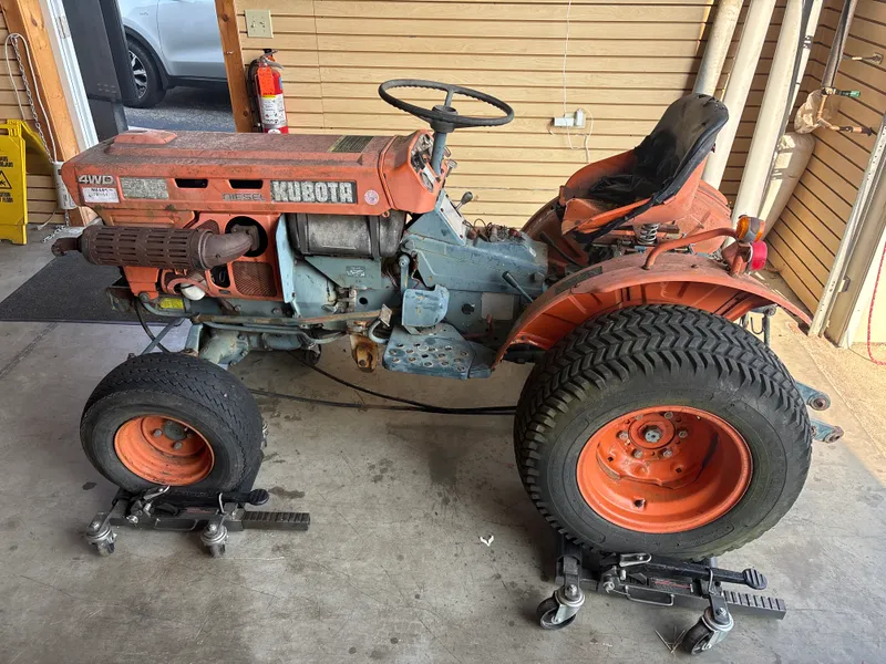 Kubota B7100HST-D 4WD Hydrostatic Compact Utility Tractor from auction in Lancaster, Ohio