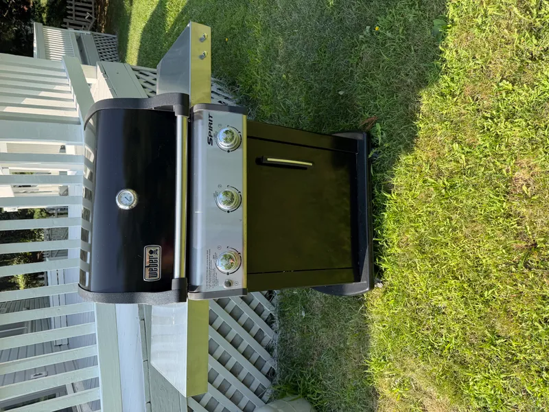 Weber Spirit E-315 3-Burner Liquid Propane Gas Grill from auction in Lancaster, Ohio