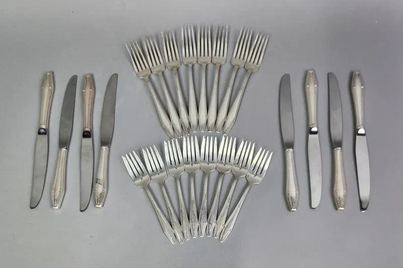 State House Sterling Flatware 1,292.8 Grams from auction in Okemos, Michigan