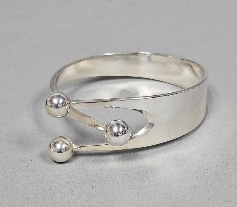 Anna Greta Eker Sterling Sphere Bracelet 49.4 Grams from auction in Okemos, Michigan